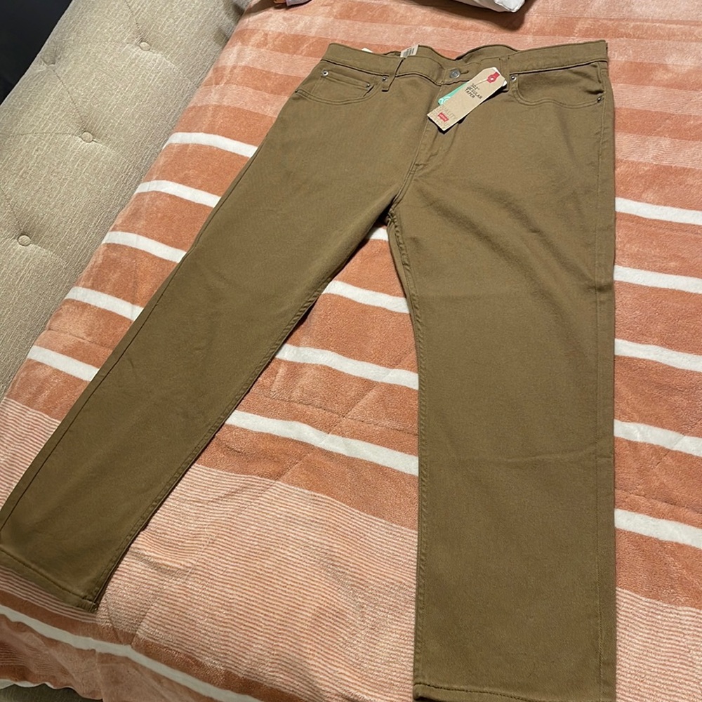 Levi’s 502 brown/tan 40x30 new with tags